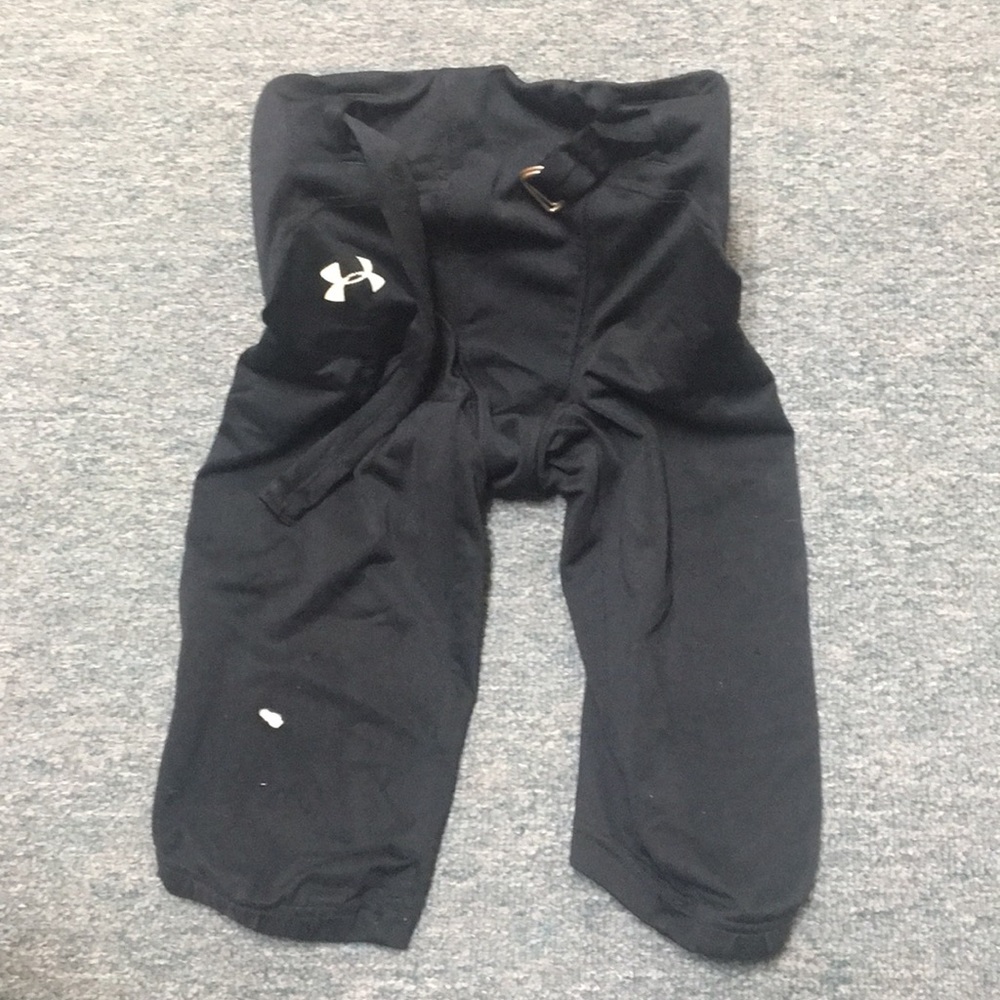 Football pants with build in pads